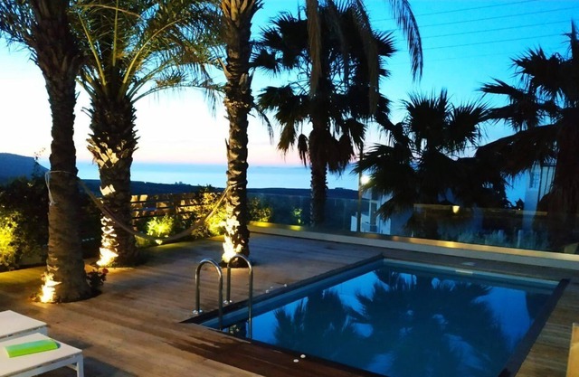 Smaris Collection boutique hotels & villas/Kokkini Hani