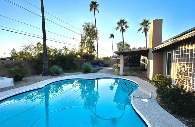 Smart stay, vintage cultural oasis