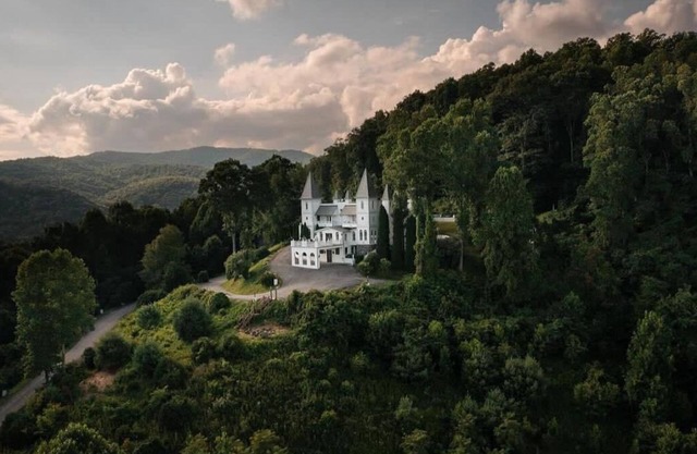 Smithmore Castle [ America's only 5 Star Castle Hotel ]