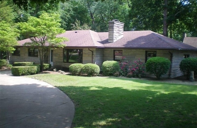 Smoke & Animal Free Diamond Lake Home All Sport Lake & Notre Dame Games