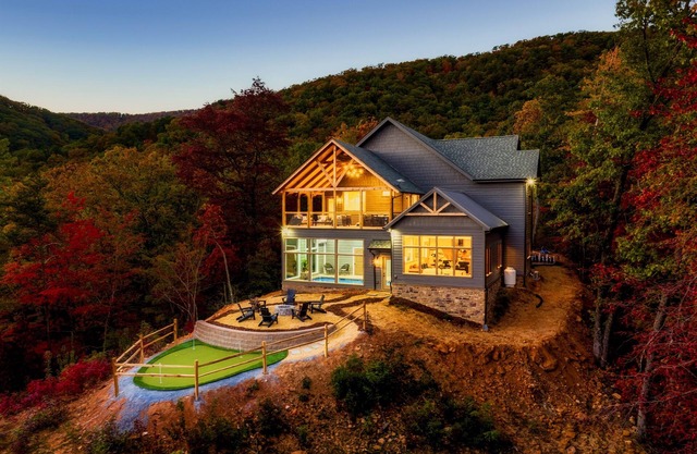 Smoky Mtn Luxe Cabin | Pool, Hot Tub, Firepit