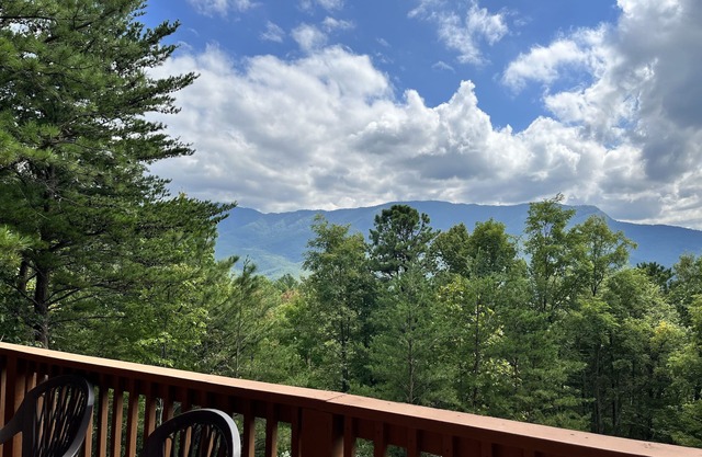 Snow Hill - Secluded w/Mountain Views