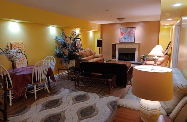 Snuggle-inn upscale neighborhood