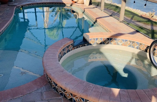 SO. GULF COVE - WATERFRONT HOME ON CANAL-SALT WATER POOL & SPA-NEAR GULF BEACHES