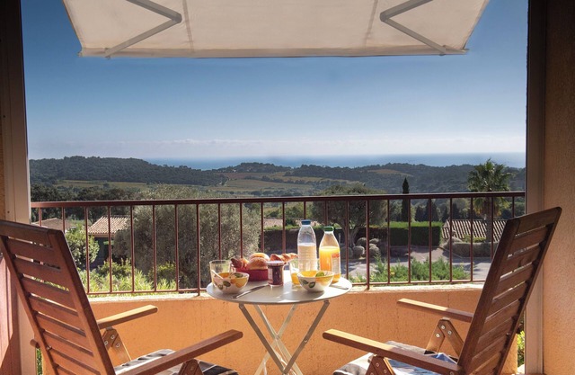 Soleil ☀️— cosy apartment with sea view, 5 min. from village center (max.3 pers.)