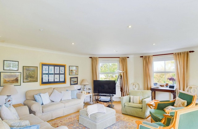 Solent Landing No. 16: Beach Retreat