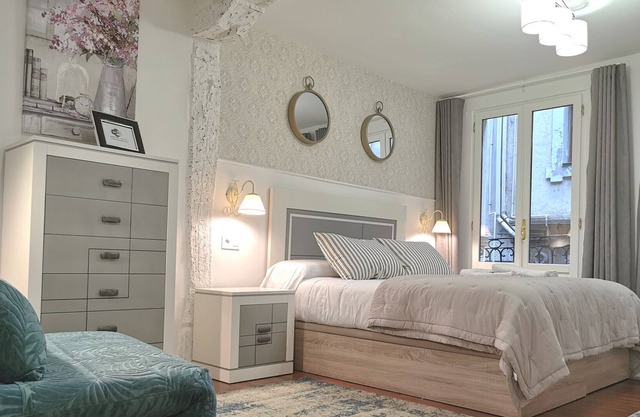 SOMERA by People Rentals