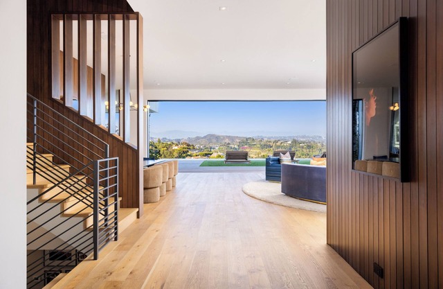 Somera Modern