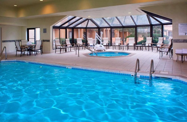 Sonesta Select Kansas City Airport Tiffany Springs