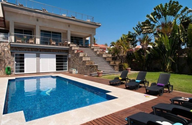 Sonnenland 8 by Interhome