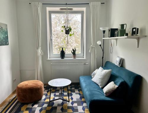 Sonnige Wohnung mit Parkblick nahe Schönbrunn