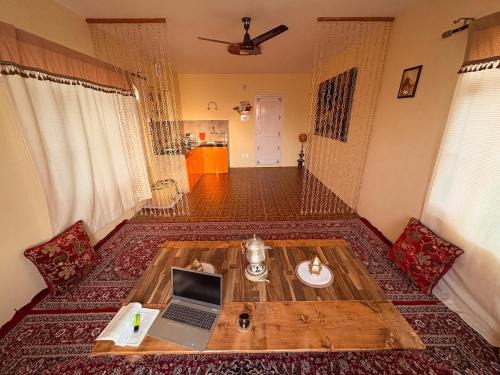 Sonzal Heritage -Serene Stay with Kashmiri Vibes