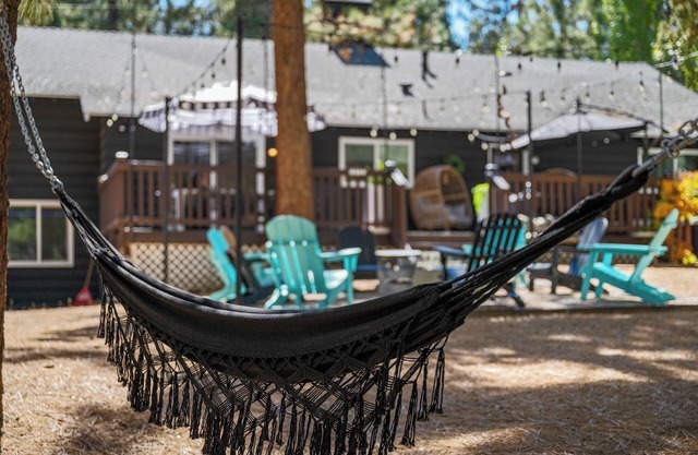 Soothing cabin with WiFi in charming Big Bear