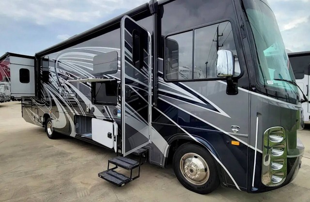 Soothing RV with AC in charming Mount Pleasant/2021 Georgetown 5 Series 31L5