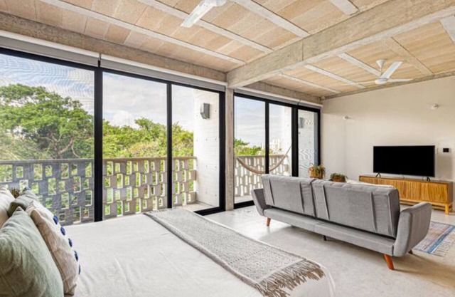 Sophisticated - Large Loft With Pool
