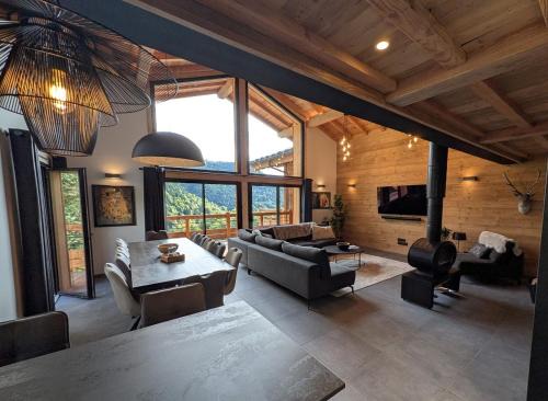 Sophisticated, Relaxed Chic - Chalet Sika rented Sunday-Sunday