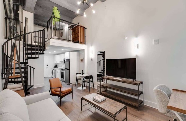 Sosuite | 1BR Loft w W/D, Gym, Lounge