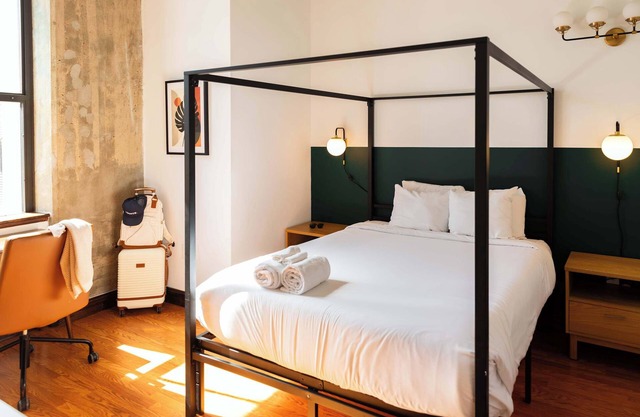 Sosuite | 2BR Apt w W/D, Gym, On-site Restaurant