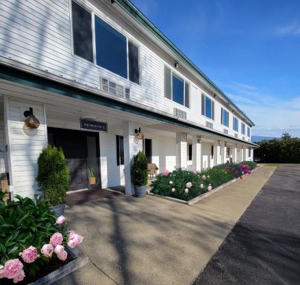 South Side Inn - Burlington