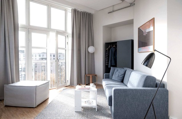 South Studios 2BR with seaview by Daniel & Jacob's