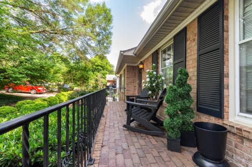 Southern Charm 2BR Greensboro Nest