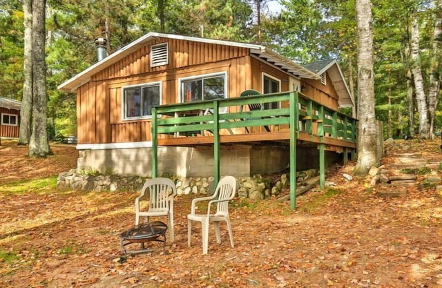 Southern Exposure Cabin With Lake Views