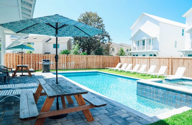 SOUTHERN GRACE - GOLF CART INCLUDED-GAME ROOM- BRAND NEW - PRIVATE POOL & SPA