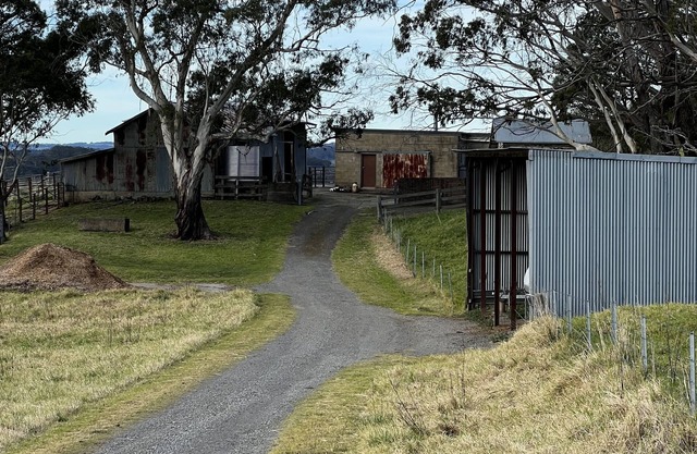 Southern Highlands Farm stay in peaceful location - views over rural countryside