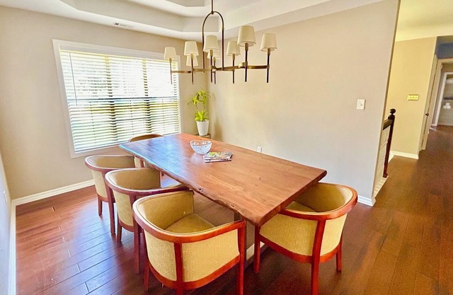 Southern Living/15 mins frm Arprt/15 mins dwntwn