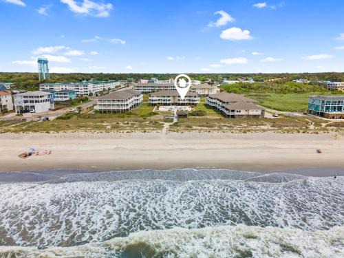 Southern Shores Oak Island Oceanfront with Pool Villa