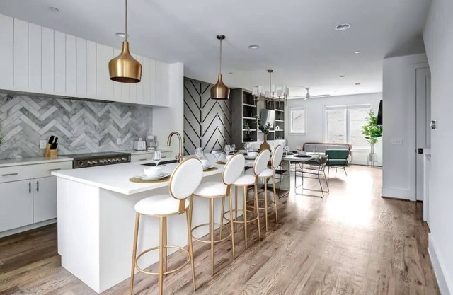SOUTHERN SLEEK-PRIVATE BALCONY-12TH SOUTH DISTRICT