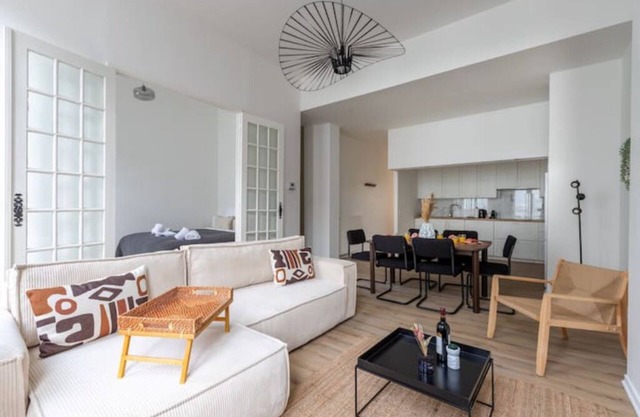 Spacieux Appartement 3BD à Flagey 3