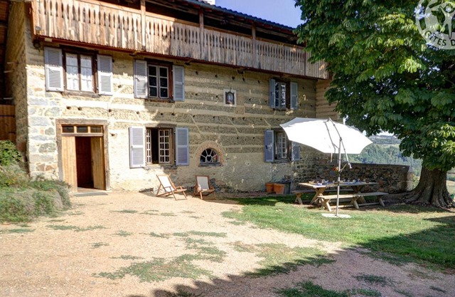 Spacious Cottage with Modern Amenities, Nature Trails, Fiber Internet & Pet-Friendly