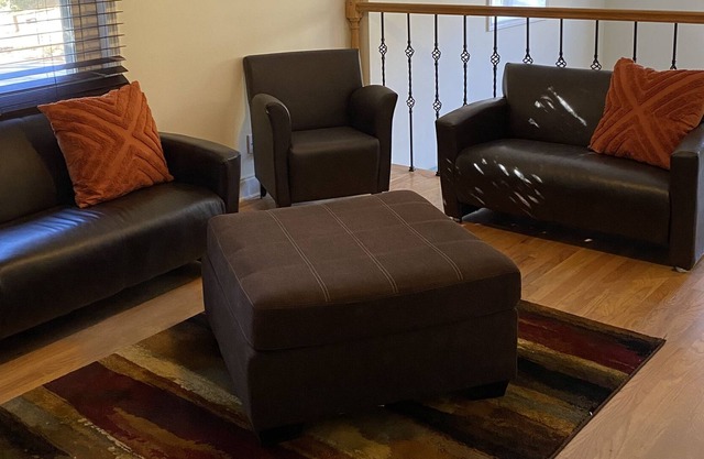 Spacious 2 BD/2BA Loft;10 Mins from Atlanta Airport and Midtown!