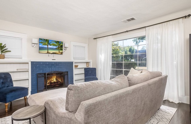 Spacious 2 BD W Fast WiFi-Perfect for Longer Stays