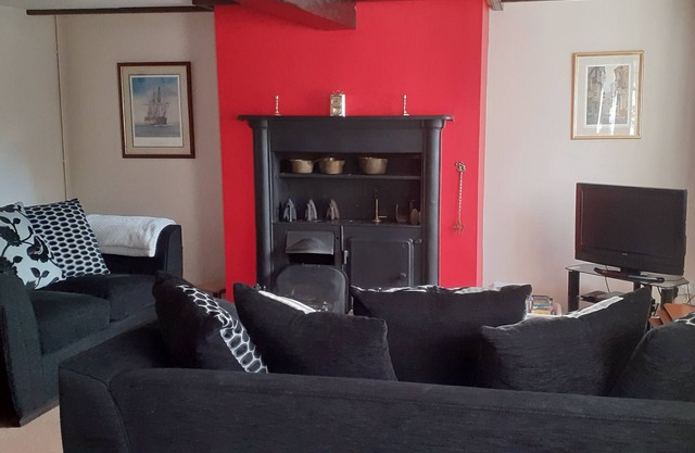 Spacious 2 bedroom cottage