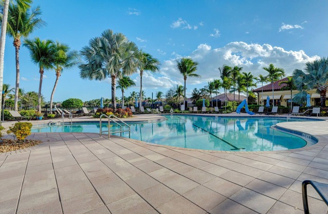 Spacious 2 BR Villa with great resort amenities, Bonita Isles