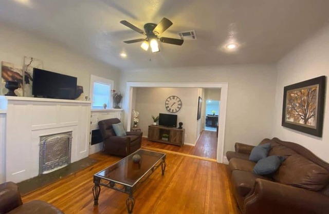 Spacious 2BD/1 Bth in Central-EPn
