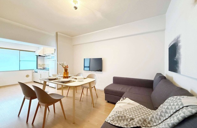 Spacious 2BR Apartment Central Yet Peaceful Stay