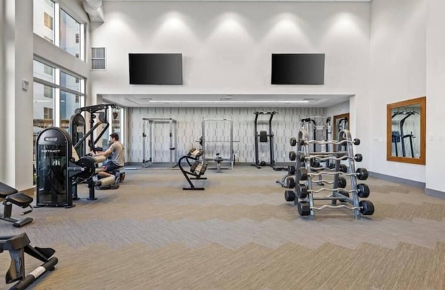 Spacious 2BR N Gulch – Walk to Broadway & Rooftops