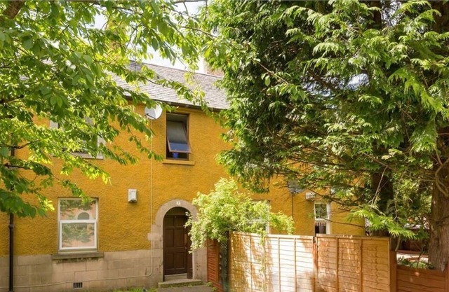 Spacious 3 bed Flat in Edinburgh