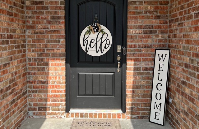 Spacious 3 bedroom 2 bath gem, West Conway home!