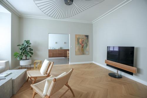 Spacious 3-Bedroom Apartment in Embassy District