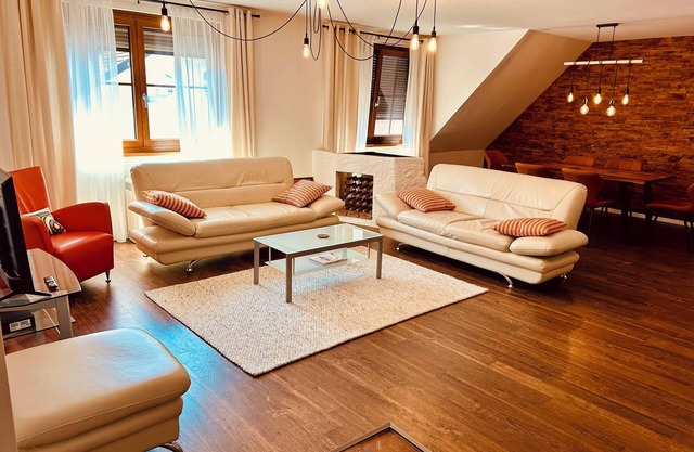 Spacious 3-bedroom apartment with AC in charming Mondsee