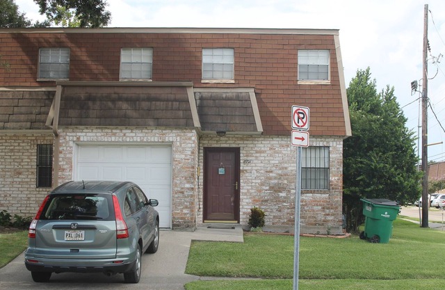 Spacious, 3 bedroom Townhouse for rent