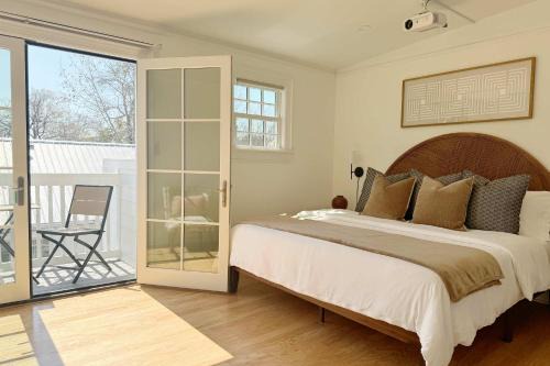 Spacious 3-Floor Downtown Retreat - Prime Location