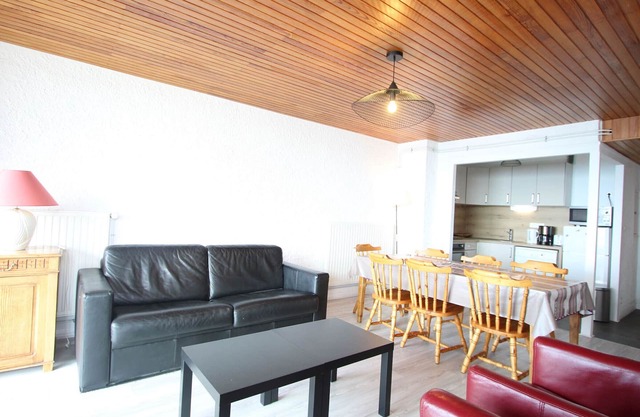 Spacious 3-room apartment at the foot of the slopes with balcony