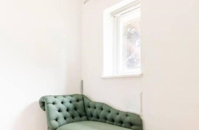 Spacious 3BHK near Heathrow