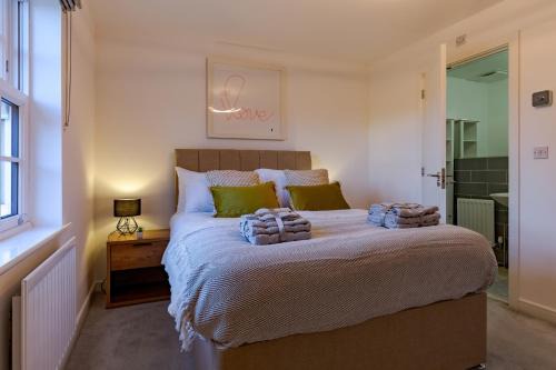 Spacious 3BR, 3BA, Parking Wi-Fi Banbury
