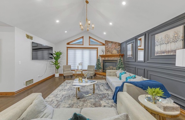 Spacious 3BR Near Ambassador & Gordie Howe Bridges